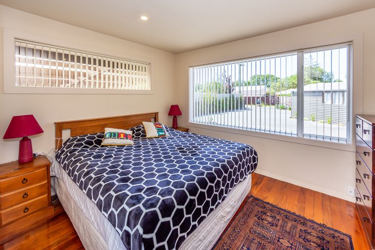 Photo of property in 52 Gould Crescent, Woolston, Christchurch, 8023