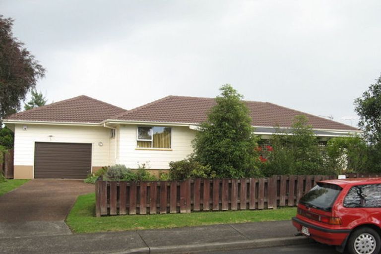 Photo of property in 9 Tyndrum Place, Highland Park, Auckland, 2010