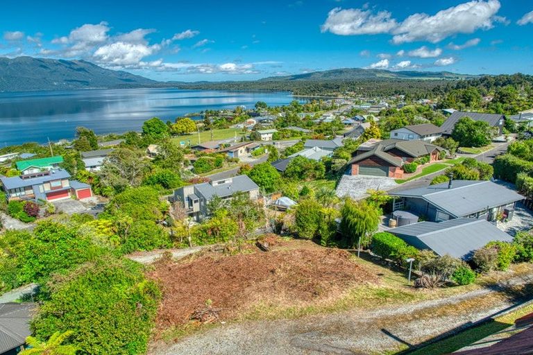 Photo of property in 8 Ivy Terrace, Moana, 7872