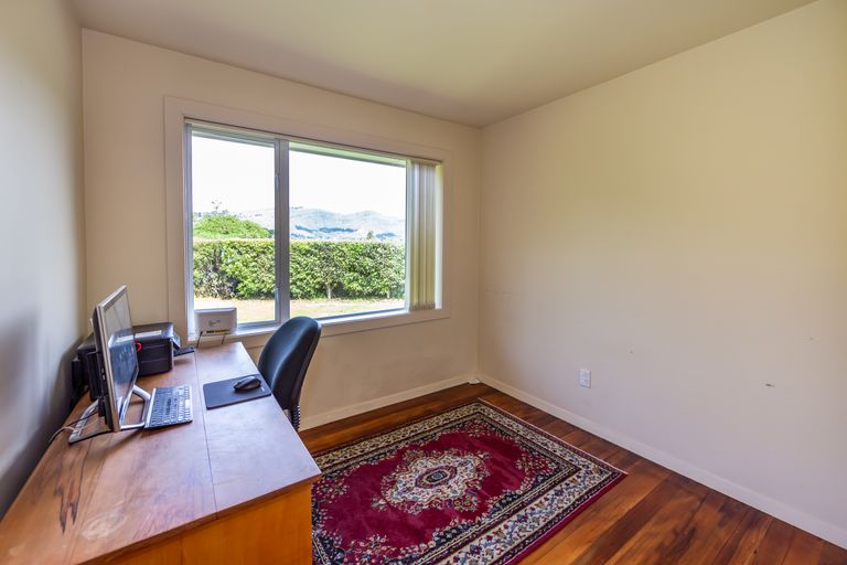 Photo of property in 52 Gould Crescent, Woolston, Christchurch, 8023