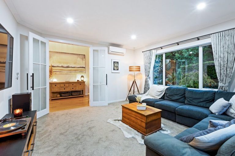 Photo of property in 9 Taraire Place, Orewa, 0931