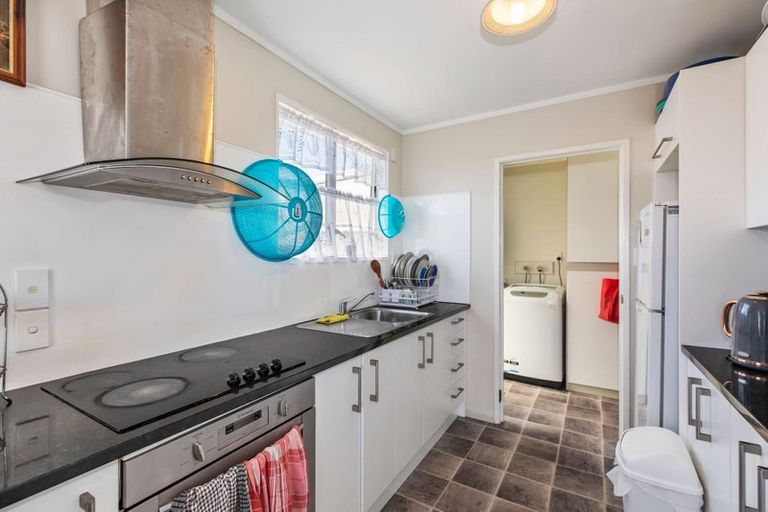 Photo of property in 2/23 Silver Creek Road, Weymouth, Auckland, 2103