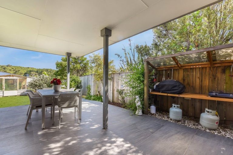 Photo of property in 118 Milton Terrace, Picton, 7220