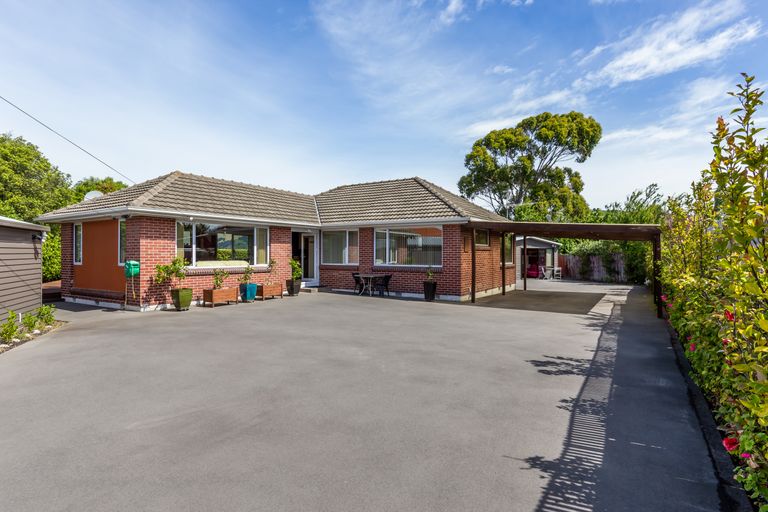Photo of property in 52 Gould Crescent, Woolston, Christchurch, 8023