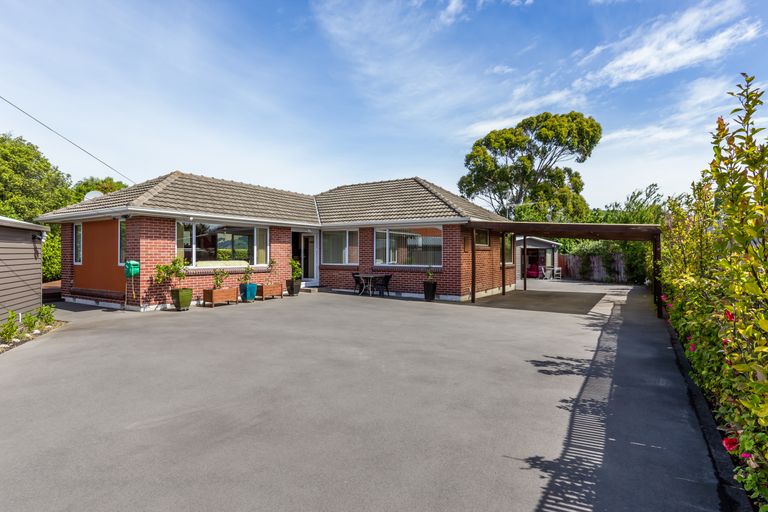 Photo of property in 52 Gould Crescent, Woolston, Christchurch, 8023