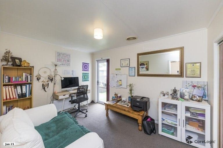 Photo of property in 34 Apollo Parade, Milson, Palmerston North, 4414