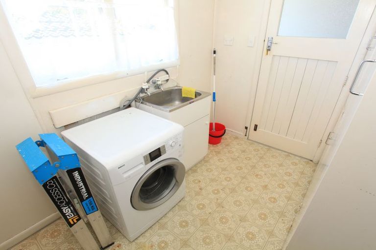 Photo of property in 1 Pollen Crescent, Melville, Hamilton, 3206