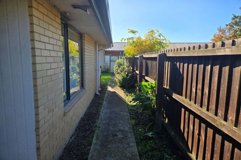 Photo of property in 4 Amdale Avenue, Broomfield, Christchurch, 8042