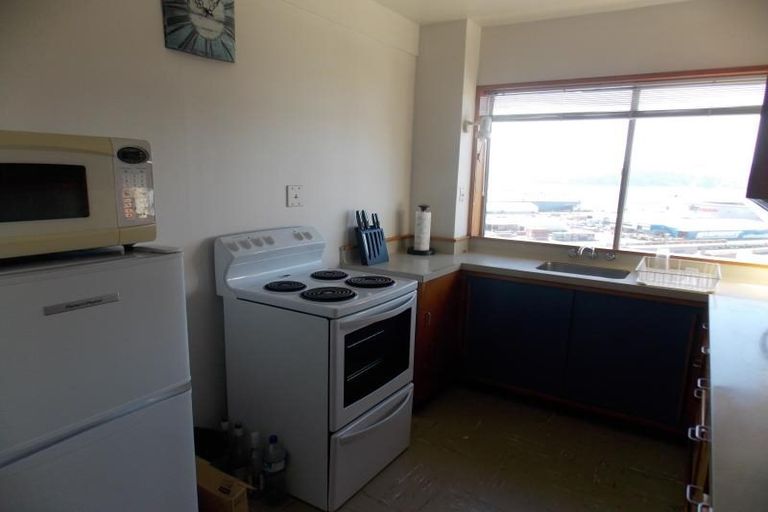 Photo of property in Mansfield Towers, 1 Grant Road, Thorndon, Wellington, 6011