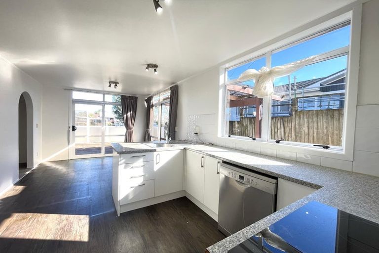 Photo of property in 35 Stanniland Street, Sunnyhills, Auckland, 2010