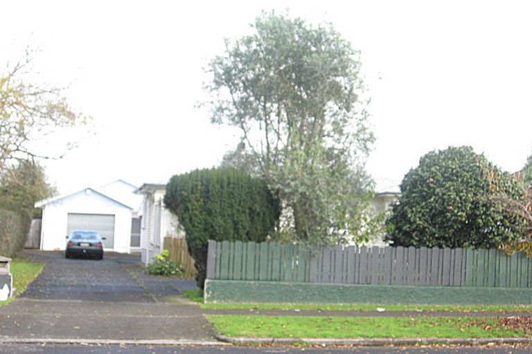 Photo of property in 2/30 Sturdee Road, Manurewa, Auckland, 2102