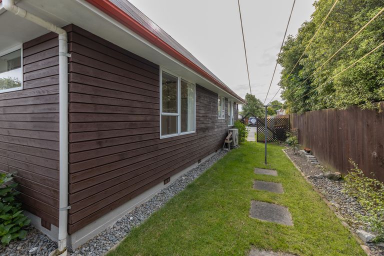 Photo of property in 1/99 Bayswater Crescent, Bromley, Christchurch, 8062