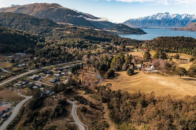 Photo of property in 20 Haast Eagle Road, Mount Creighton, 9371