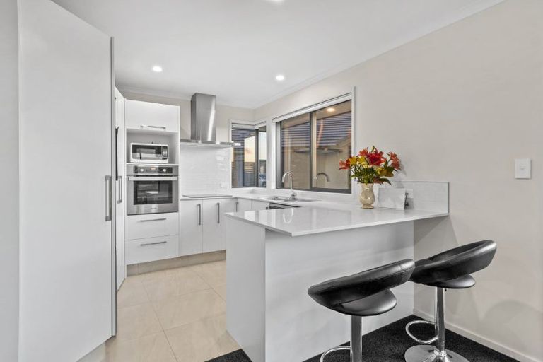 Photo of property in 5 Warlock Way, Papamoa, 3118