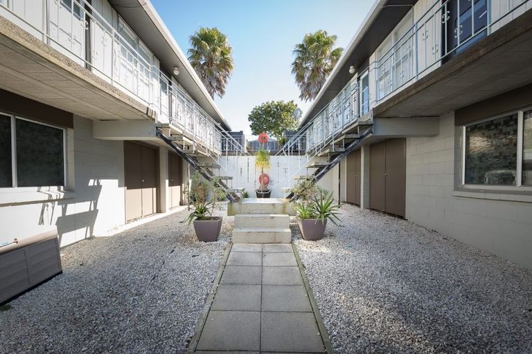 Photo of property in 1/8 George Street, Mount Eden, Auckland, 1024