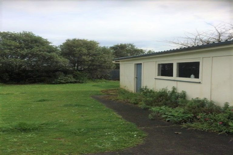 Photo of property in 35 Winchester Street, Levin, 5510