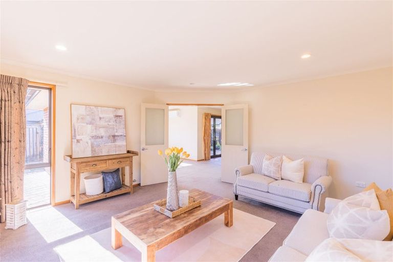 Photo of property in 16 Milbrook Place, Chartwell, Hamilton, 3210