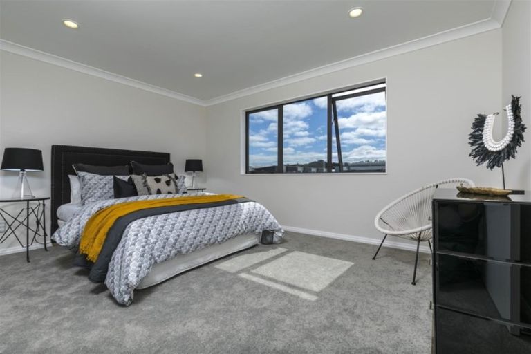 Photo of property in 48 Mettam Drive, Swanson, Auckland, 0614