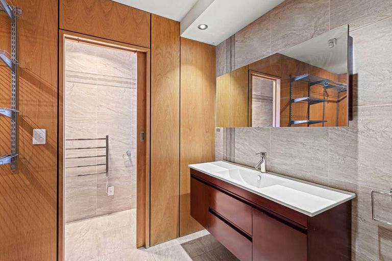 Photo of property in 1 Henridge Place, Avonhead, Christchurch, 8042