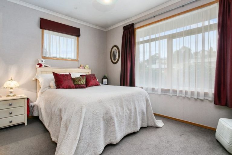 Photo of property in 16 Little Street, Tirau, 3410