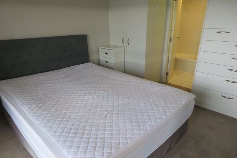 Photo of property in The Rennaissance, 6c/18 Ronwood Avenue, Manukau, Auckland, 2104