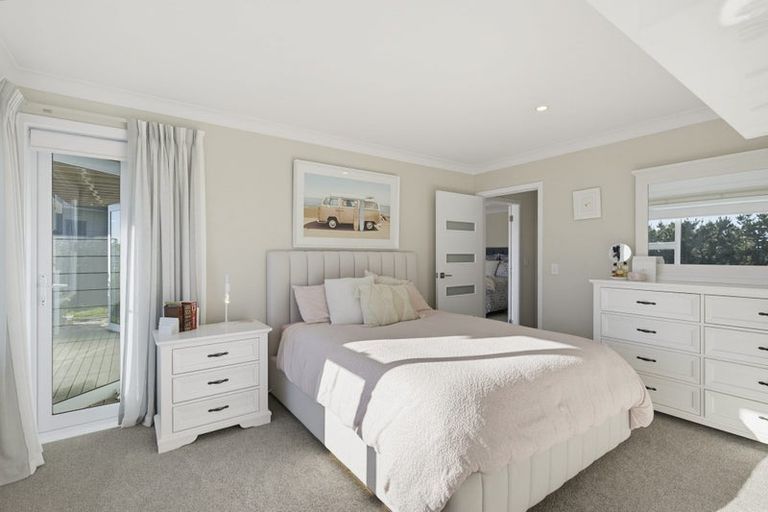 Photo of property in 145 Endeavour Drive, Whitby, Porirua, 5024
