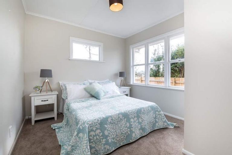 Photo of property in 215 Sunnynook Road, Wairau Valley, Auckland, 0627