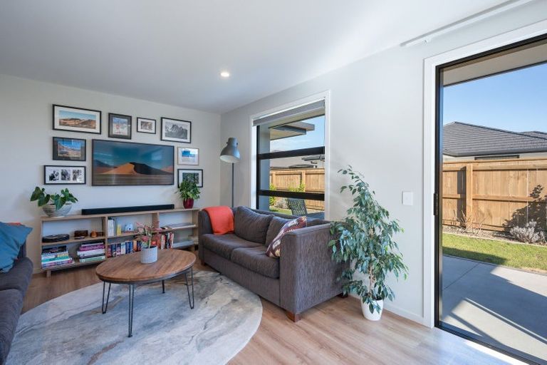 Photo of property in 5 Esher Lane, Richmond, 7020