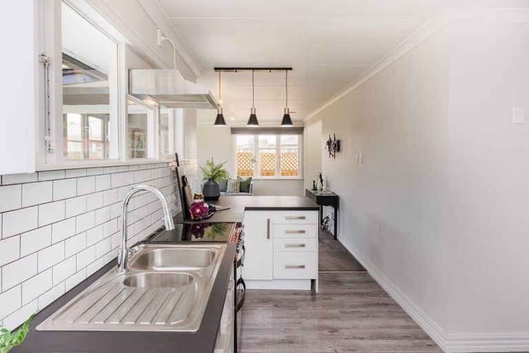 Photo of property in 30a Leeds Street, Milson, Palmerston North, 4414