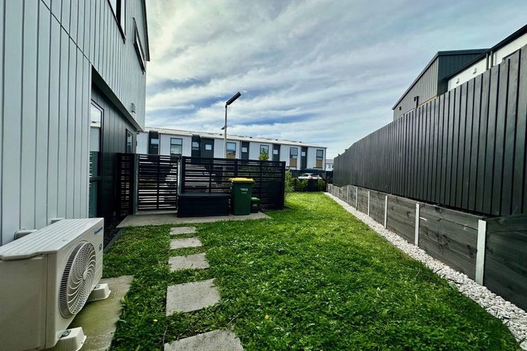 Photo of property in 2 Ko Iti Lane, Hobsonville, Auckland, 0616