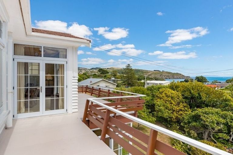 Photo of property in 12 Whanake Street, Titahi Bay, Porirua, 5022