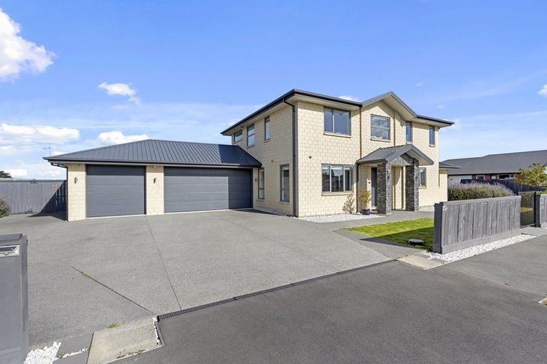 Photo of property in 18 Little Gem Road, Hornby, Christchurch, 8025