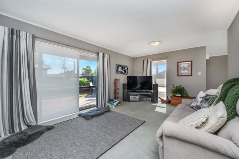 Photo of property in 12 Commodore Avenue, Flagstaff, Hamilton, 3210