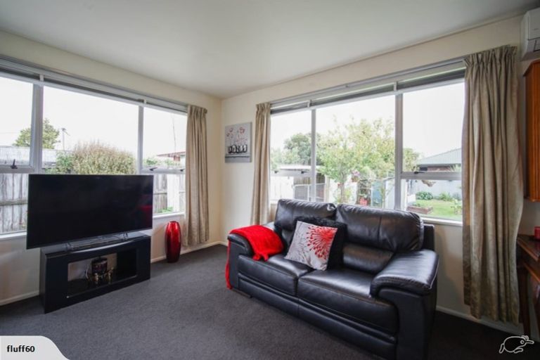 Photo of property in 1/19 Sturrocks Road, Redwood, Christchurch, 8051