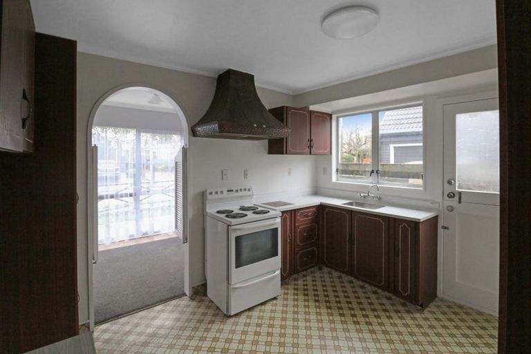 Photo of property in 20 Marina Grove, Hutt Central, Lower Hutt, 5010