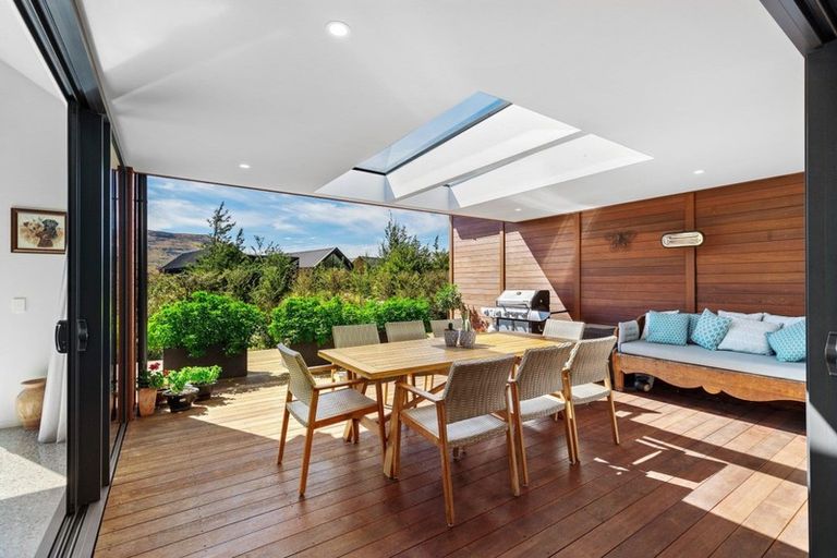 Photo of property in 5 Kerrera Lane, Jacks Point, Queenstown, 9371