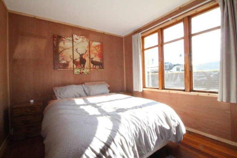 Photo of property in 38 Pasture Street, Lumsden, 9730