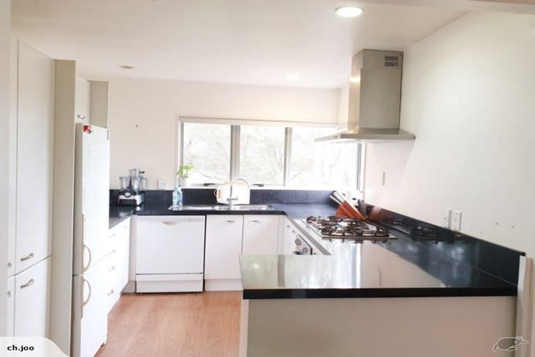 Photo of property in 73 Pemberton Avenue, Bayview, Auckland, 0629