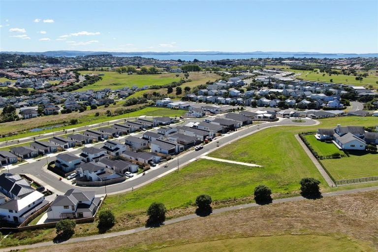 Photo of property in 28 Whale Bay Rise, Gulf Harbour, 0930