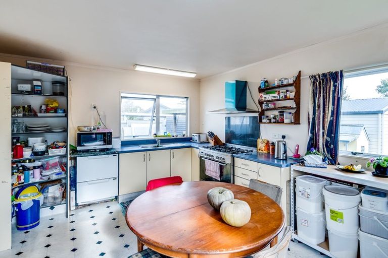 Photo of property in 30 Kelvin Road, Maraenui, Napier, 4110