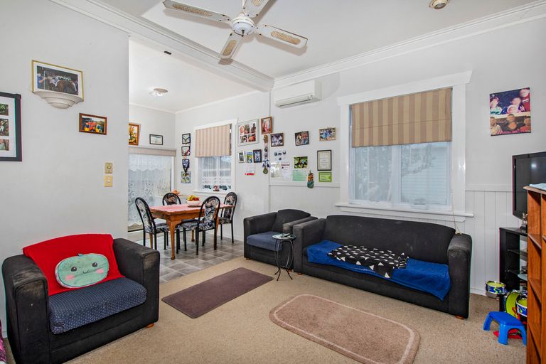 Photo of property in 33 Valley Road, Hikurangi, 0114