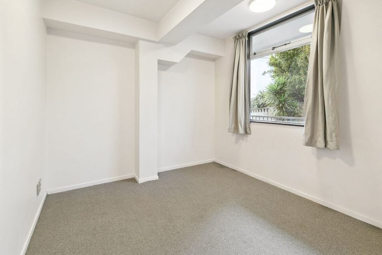 Photo of property in 8h Finlay Terrace, Mount Cook, Wellington, 6021