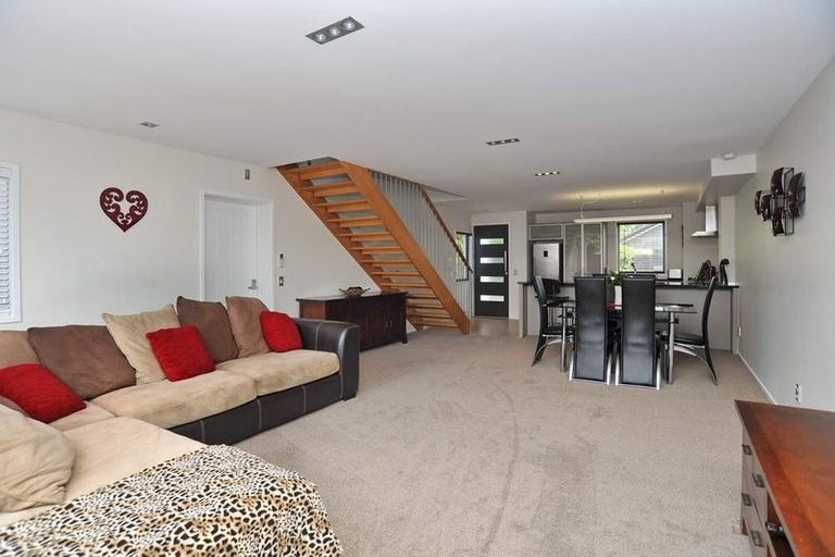 Photo of property in 9b Champion Street, Edgeware, Christchurch, 8013