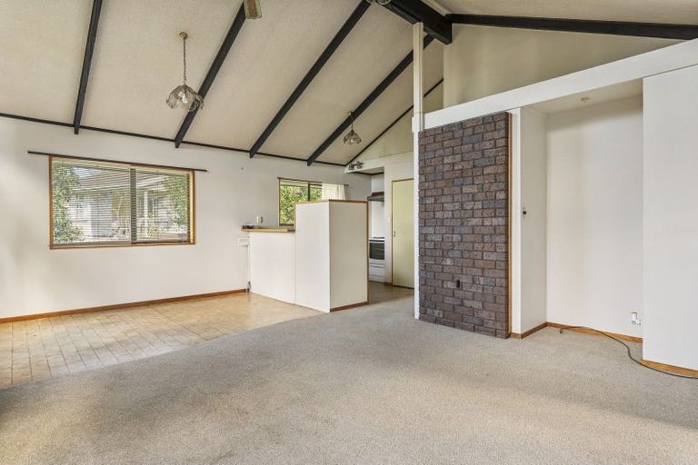 Photo of property in 5 Johnston Place, Welcome Bay, Tauranga, 3112