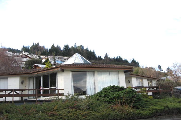 Photo of property in 2b Earnslaw Terrace, Queenstown, 9300