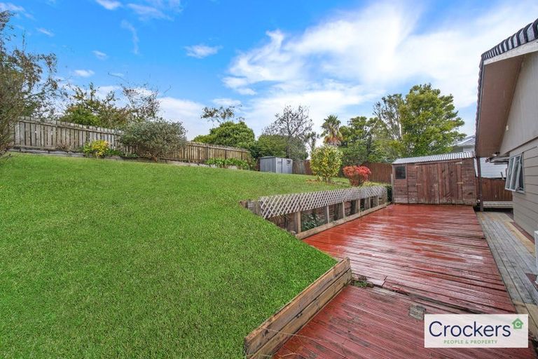 Photo of property in 21 Edgware Road, West Harbour, Auckland, 0618