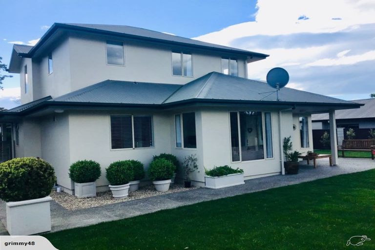 Photo of property in 17 Gillean Street, Havelock North, 4130