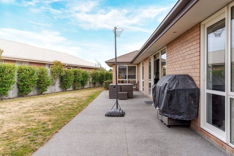 Photo of property in 27 Carradale Avenue, Broomfield, Christchurch, 8042