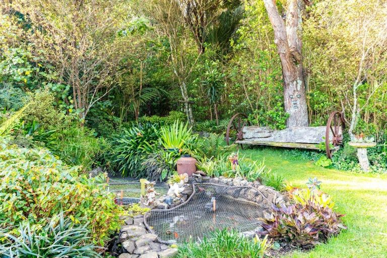 Photo of property in 20 Manganese Point Road, Tamaterau, Whangarei, 0174