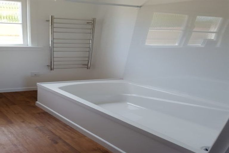 Photo of property in 37a Parkvale Road, Karori, Wellington, 6012